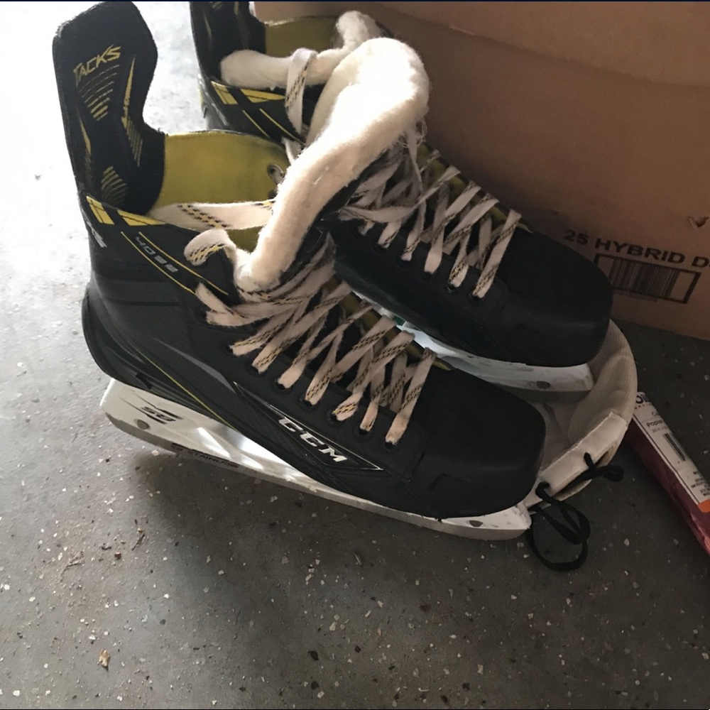 CCM ice skates good condition